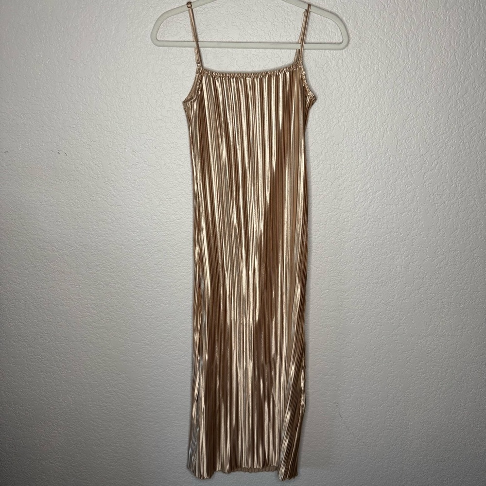 NWT Petal & Pup Liza Pleated Metallic Gold Dress Holiday New Years Going out - Picture 3 of 9